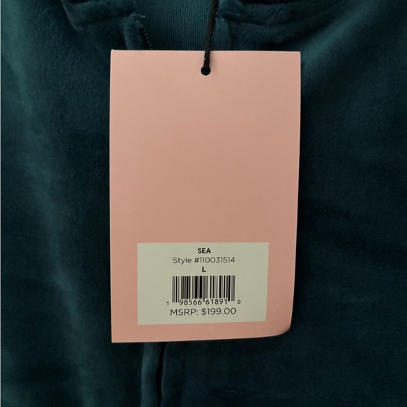 Juicy Couture  NWT Women's  SEA Velour tracksuit set - Picture 9 of 9